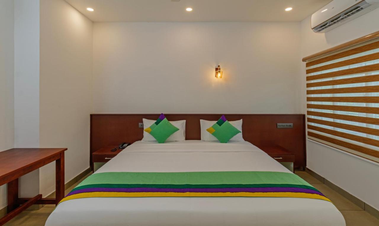 Treebo Amigos Residency Cochin Airport Hotel Kochi Exterior photo