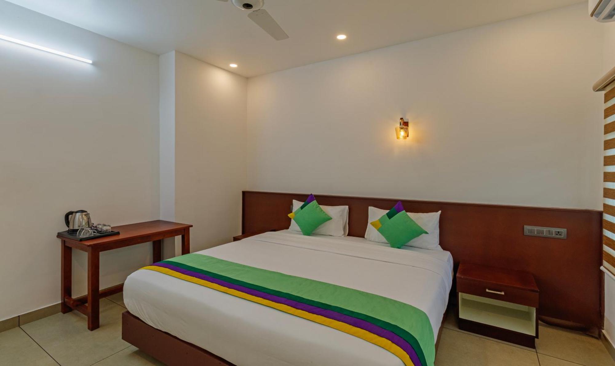 Treebo Amigos Residency Cochin Airport Hotel Kochi Exterior photo